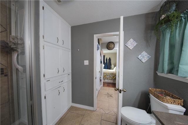 11821 Lori Dr, Corpus Christi, TX 78410