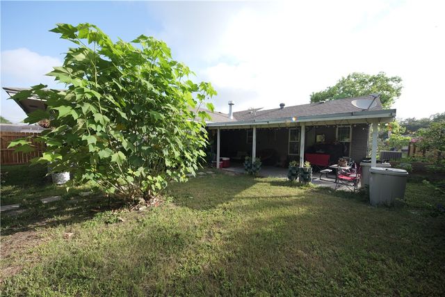 11821 Lori Dr, Corpus Christi, TX 78410