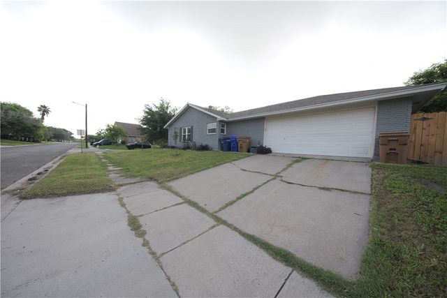 11821 Lori Dr, Corpus Christi, TX 78410