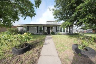 11821 Lori Dr, Corpus Christi, TX 78410