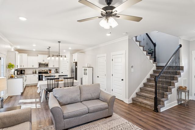 3071 Timberdale Dr, Clarksville, TN 37042