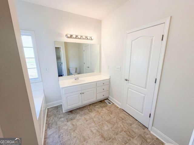 95 Woods Way, Jefferson, GA 30549