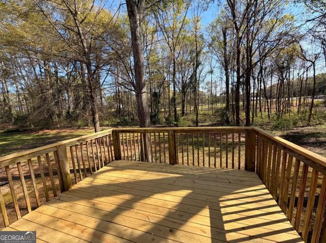 95 Woods Way, Jefferson, GA 30549