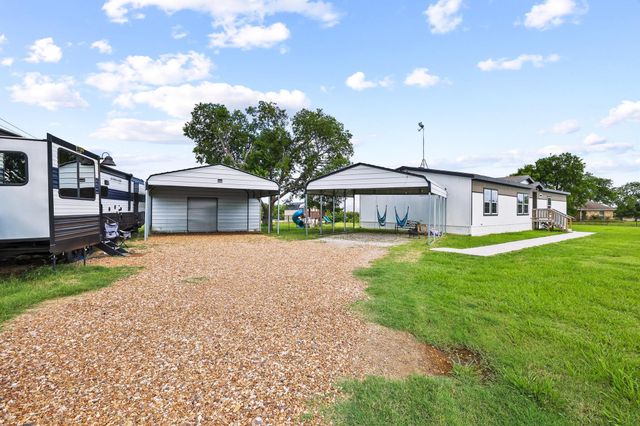 10950 County Road 632, Blue Ridge, TX 75424