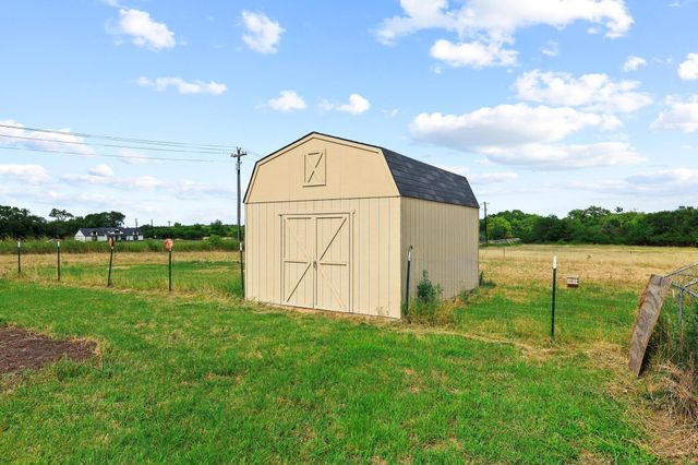10950 County Road 632, Blue Ridge, TX 75424