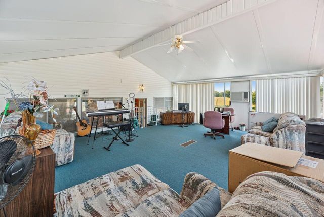 5563 Spring Creek Road, Three Oaks, MI 49128