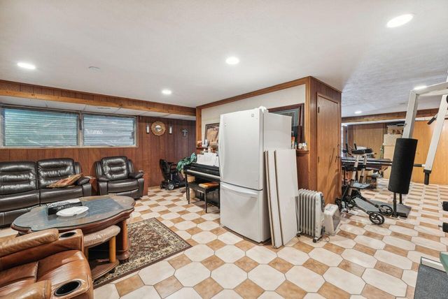 5563 Spring Creek Road, Three Oaks, MI 49128