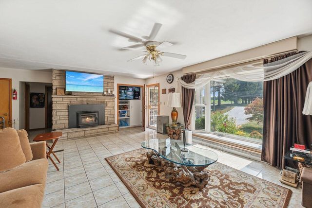 5563 Spring Creek Road, Three Oaks, MI 49128