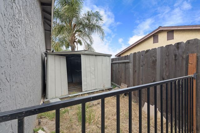 1464 Cavalier Pl, Manteca, CA 95336