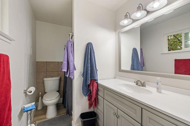 1464 Cavalier Pl, Manteca, CA 95336