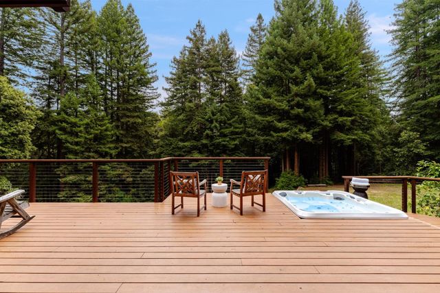 900 Larsen Road, Aptos, CA 95003