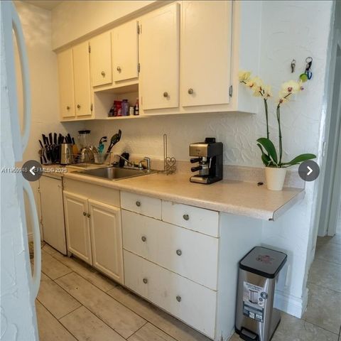 280 SW 11th Ave 16, Hallandale Beach, FL 33009