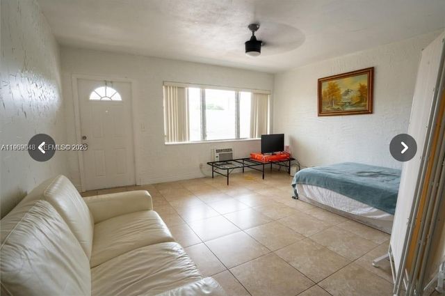 280 SW 11th Ave 16, Hallandale Beach, FL 33009