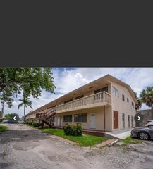 280 SW 11th Ave 16, Hallandale Beach, FL 33009