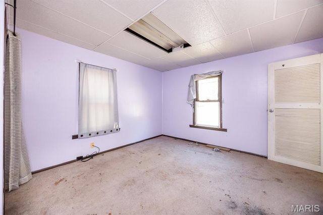 2901 Fernwood Avenue, Alton, IL 62002