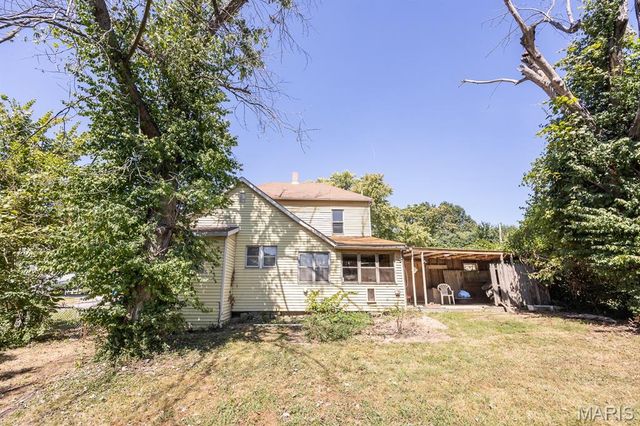 2901 Fernwood Avenue, Alton, IL 62002