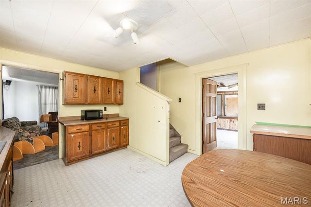 2901 Fernwood Avenue, Alton, IL 62002