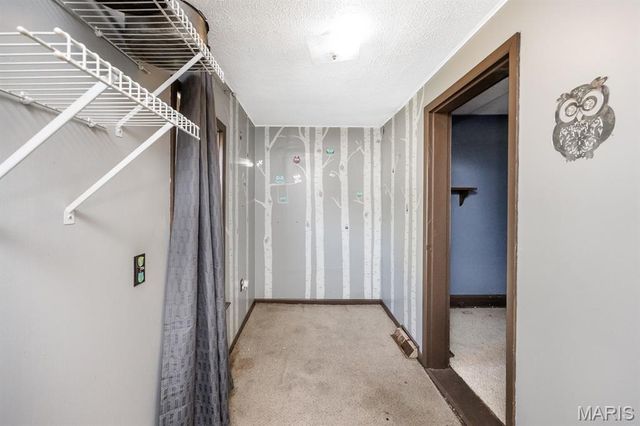 2901 Fernwood Avenue, Alton, IL 62002