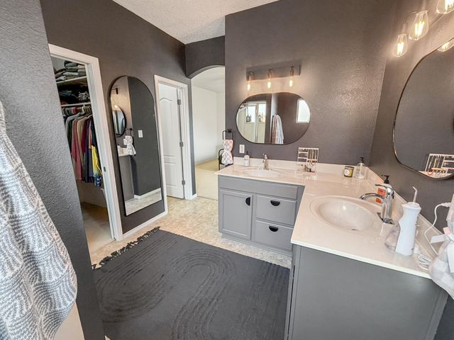 5543 Costa Uerde Road NW, Albuquerque, NM 87120