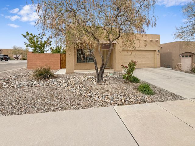 5543 Costa Uerde Road NW, Albuquerque, NM 87120