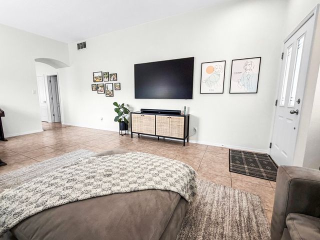 5543 Costa Uerde Road NW, Albuquerque, NM 87120