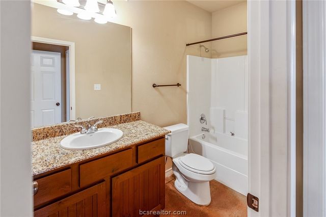 3364 Keefer Loop, College Station, TX 77845