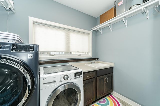 4283 Stone Point Drive NE, Rochester, MN 55906