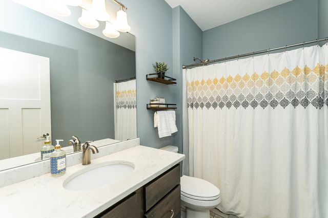 4283 Stone Point Drive NE, Rochester, MN 55906