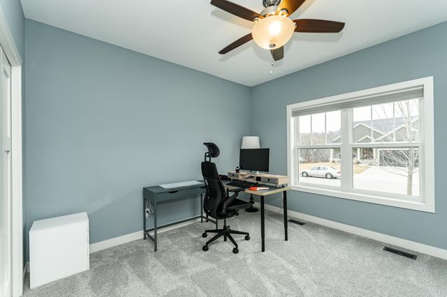 4283 Stone Point Drive NE, Rochester, MN 55906