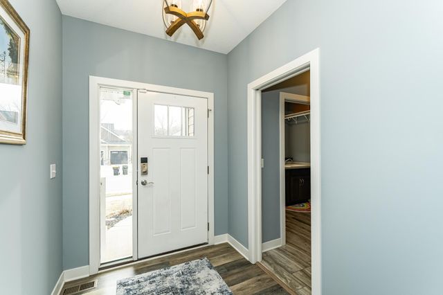 4283 Stone Point Drive NE, Rochester, MN 55906