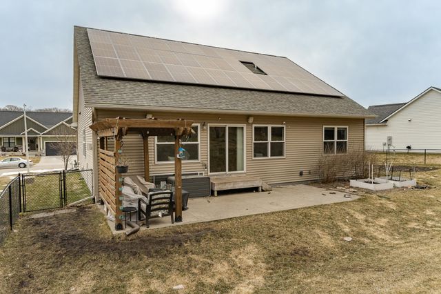 4283 Stone Point Drive NE, Rochester, MN 55906