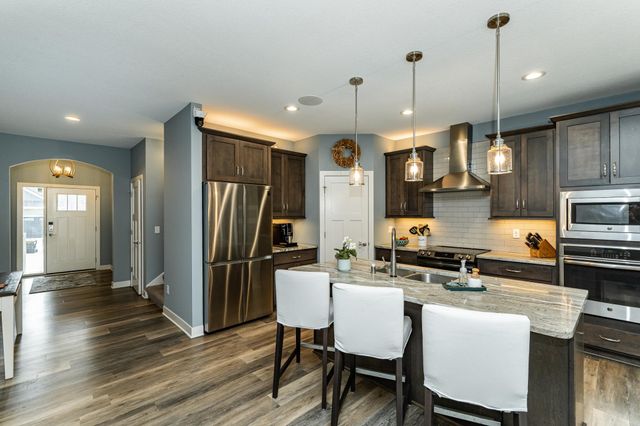 4283 Stone Point Drive NE, Rochester, MN 55906