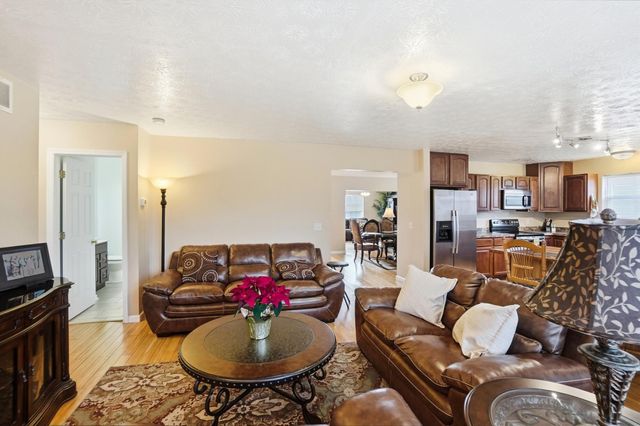 5757 Ericsson Way 5757 Ericsson Way, Dayton, OH 45426