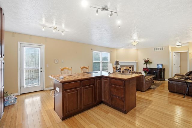 5757 Ericsson Way 5757 Ericsson Way, Dayton, OH 45426