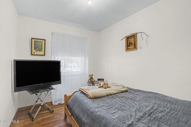 2013 Piney Point Road, Troy, NY 12180