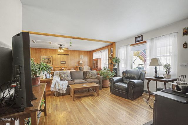 2013 Piney Point Road, Troy, NY 12180