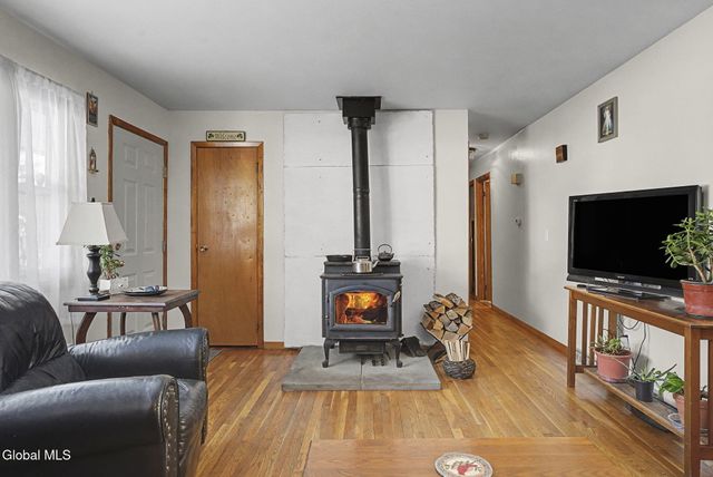 2013 Piney Point Road, Troy, NY 12180