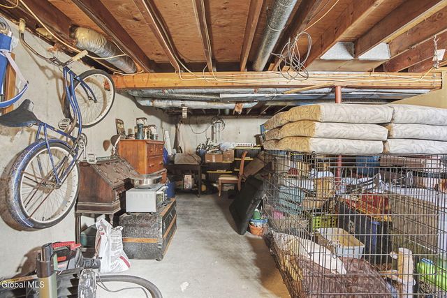 2013 Piney Point Road, Troy, NY 12180