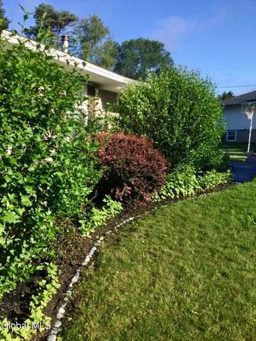 2013 Piney Point Road, Troy, NY 12180