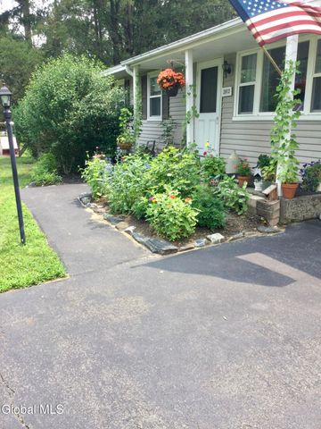 2013 Piney Point Road, Troy, NY 12180