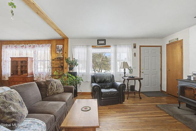 2013 Piney Point Road, Troy, NY 12180