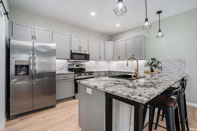 102 S Seventh Street, Pierceton, IN 46562