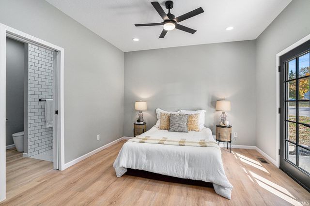 102 S Seventh Street, Pierceton, IN 46562