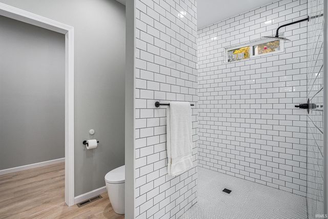 102 S Seventh Street, Pierceton, IN 46562