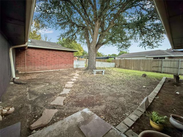 316 N Winding Oaks Drive, Wylie, TX 75098