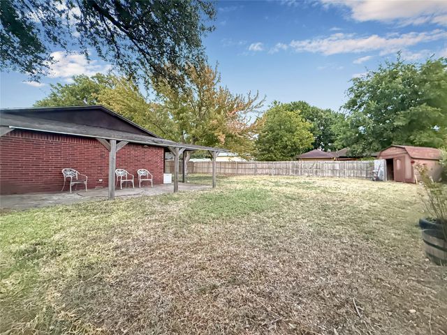 316 N Winding Oaks Drive, Wylie, TX 75098