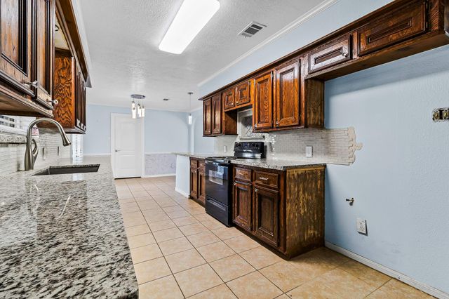 175 Greenwood Drive, Livingston, TX 77351