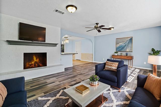 175 Greenwood Drive, Livingston, TX 77351