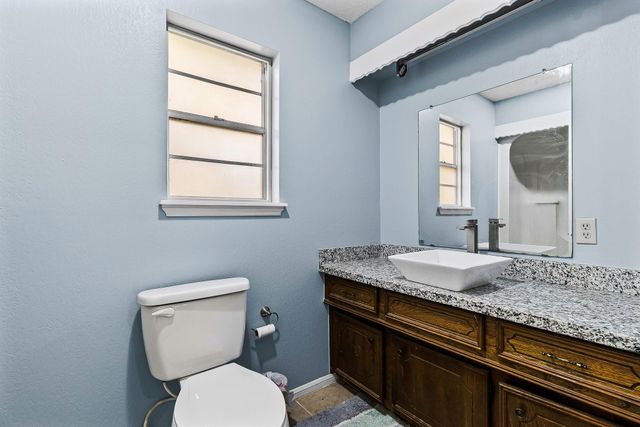 175 Greenwood Drive, Livingston, TX 77351