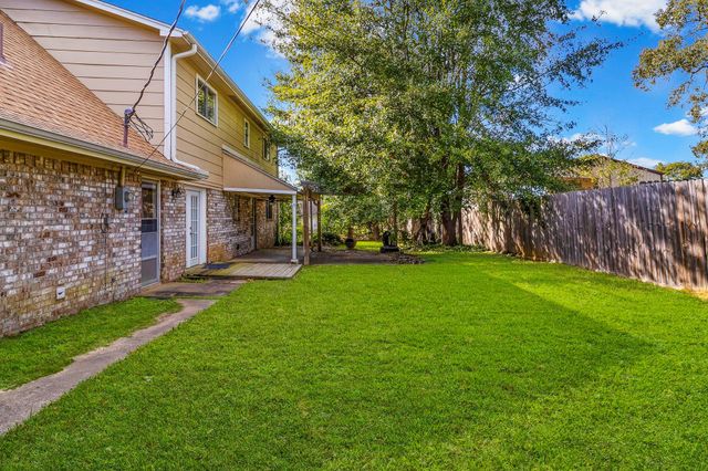 175 Greenwood Drive, Livingston, TX 77351